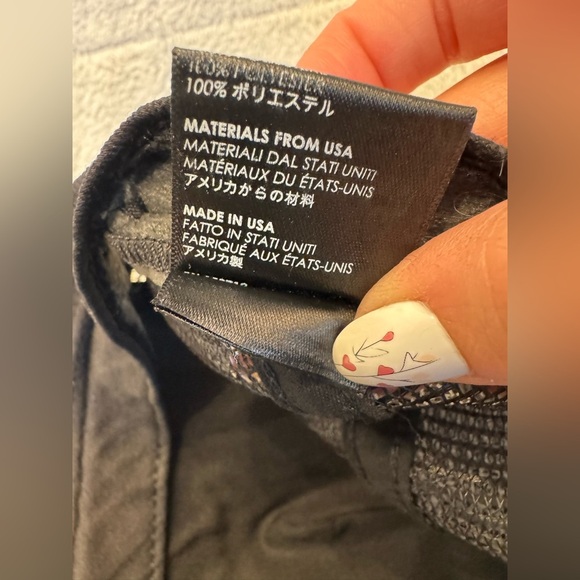 EUC AMIRI A/W 2019 Embroidered Cap in Black & White - Picture 11 of 11